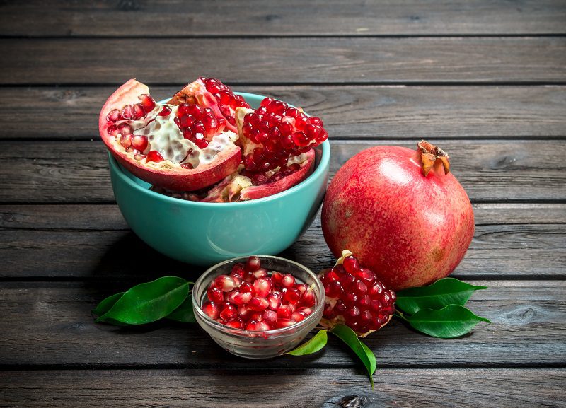 nunah-pomegranate-in-bowl